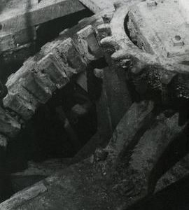 Pit wheel and wallower of an unknown watermill