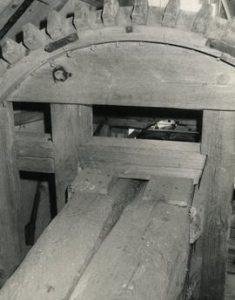 Brake wheel and windshaft in Vuorentaka Manor mill in Halikko, Varsinais-Suomi