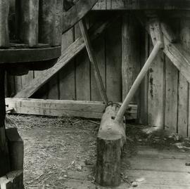 Wallower and curb in Vesunta mamsel mill, Hattula, Häme