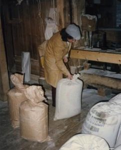 Preparing to hoist sacks of grain, Mapledurham Mill, Mapledurham