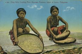 Etnig girls, crushing rice