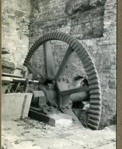 Pit wheel of narrow waterwheel, Guy's Cliff Mill
