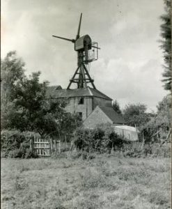Sweepless hollow post mill at West Ashling