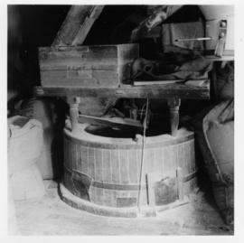 Viver's Mill, overdrift millstone