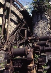 "15 - Waterwheel and upper mill Butterfly Farm Martinique"