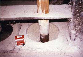 Photograph of a Japanese tilt hammer