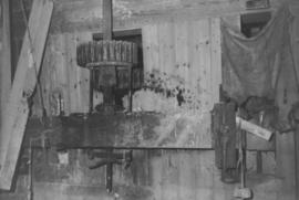 Stone nut and timber bridge tree showing oil marks, Heatherslaw Mill, Ford