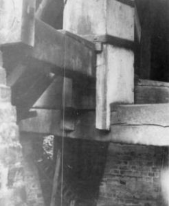 Mainpost butt, post mill, Chinnor