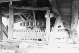 Wallower and auxiliary drive crown wheel, post mill, Chinnor