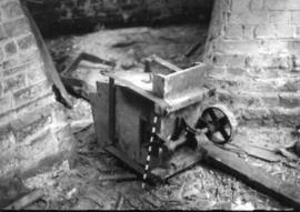 Unidentified machinery, post mill, Chinnor