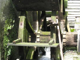 Damage to waterwheel, Mapledurham Mill, Mapledurham