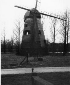 Smock mill, South Ockendon, derelict