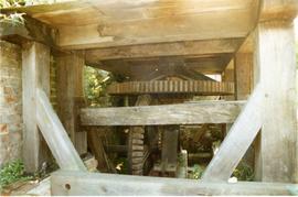 Pit wheel, wallower and great spur wheel, Periwinkle Mill, Milton Regis