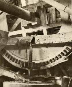Brake wheel and millstones, Catfield Mill