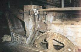 "Fulling Stocks Crimlds"