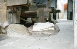 "Italy, Pescia - glazing hammer"