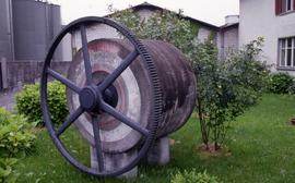 "Papermaking - Papier Fabrik Netstal - wood grindstone"