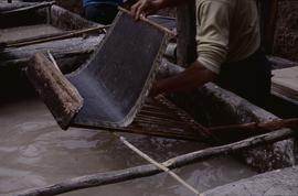 China - Zhenfeng. Long Jin. Mulberry. Taking screen off mould.