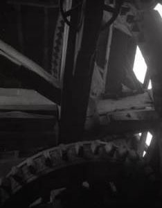 Lacey Green - looking up at brakewheel