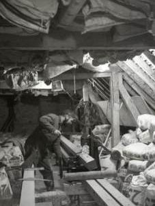 Cutting mortices in whip for sails of Pitstone Windmill