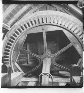 Interior view of cap showing windshaft and brakewheel