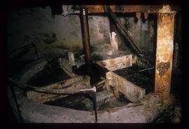 Rotary horizontal mill for crushing (chalk?)