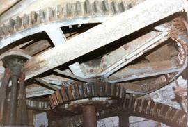 Spur wheel and wallower, Hall Mill, Hilborough