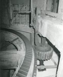 Spur wheel and stone nut, watermill, Ixworth