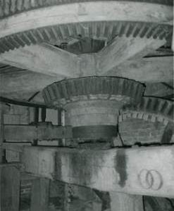 Pit wheel, wallower and spur wheel, watermill, Ixworth