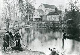 Family group, watermill, Weybread