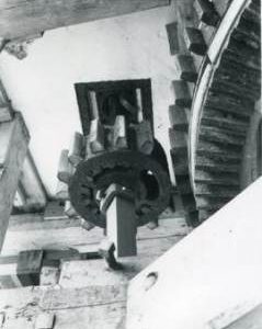 Great Spur Wheel and Stone Nut, smock mill, Ashley