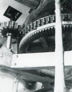 Great Spur Wheel and Stone Nut, smock mill, Ashley