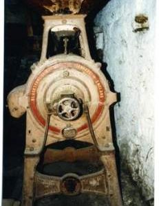 Photograph of a vertical millstone, Compagnes Drift Mill, Botrivier, Cape Province, South Africa