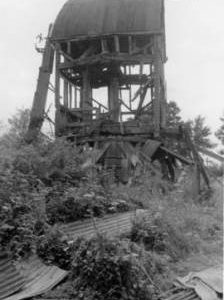 Derelict Buck, post mill, Chinnor