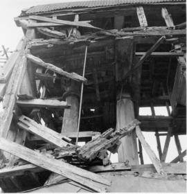 Derelict Buck, post mill, Chinnor