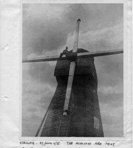 New sweeps being fitted, Davison's Mill, Stelling Minnis