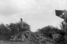 Mainpost and Wreckage, post mill, Chinnor