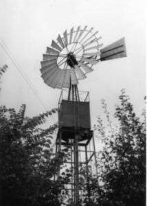 View from below, Peasenhall wind engine, Peasenhall