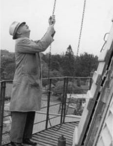 Striking the sweeps at Union Mill, Cranbrook