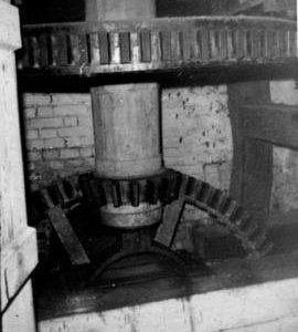 Great spur wheel and wallower, Ecchinswell Mill, Ecchinswell and Sydmonton
