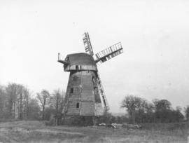 Smock mill, South Ockendon, derelict