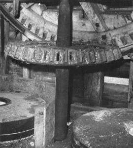 Wallower, post mill, Moreton