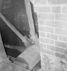 Audley Mill, Millend, Audley - shaft and arms of waterwheel