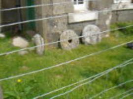 Lochbuie - quern and click mill stones