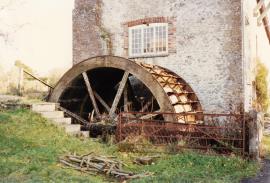 Maiden Newton Mill, Dorset, Grade II, Winter & Hossey restored breastshot wheel