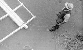 Preparing to lift a new sweep, Union Mill, Cranbrook