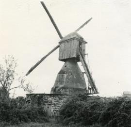 Moulin a vent de la Croix Cadeau, Maine-et-Loire, France