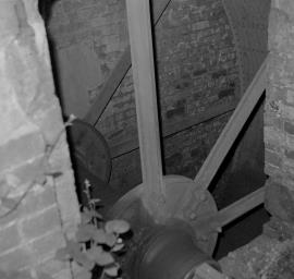 Boughey's Mill, Audley - waterwheel, showing hubs