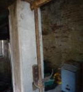 Tentering bar with hand adjustment rod, smock mill, Crowfield