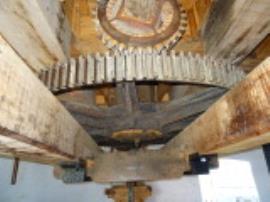 Great spur wheel, bridge beam and sack hoist/machine drive, Melin Llynon, Llanddeusant